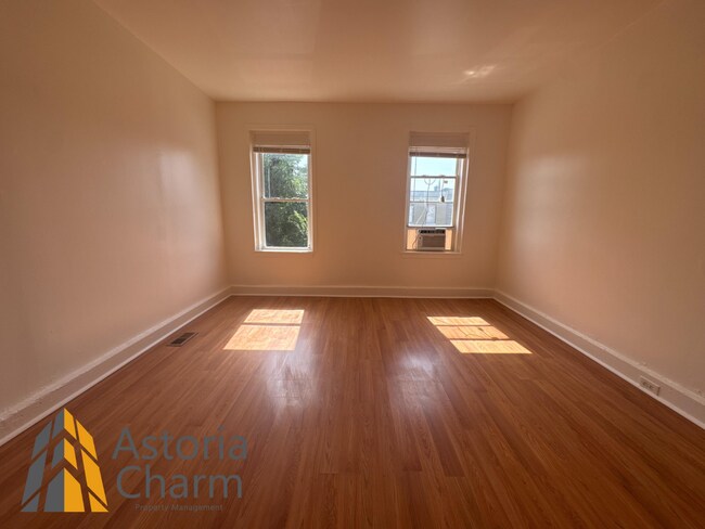 Building Photo - 1303 N Milton Ave