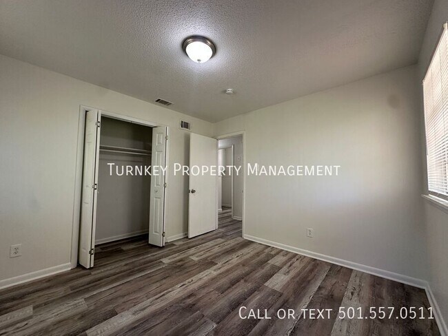 Building Photo - 4112 Elam St