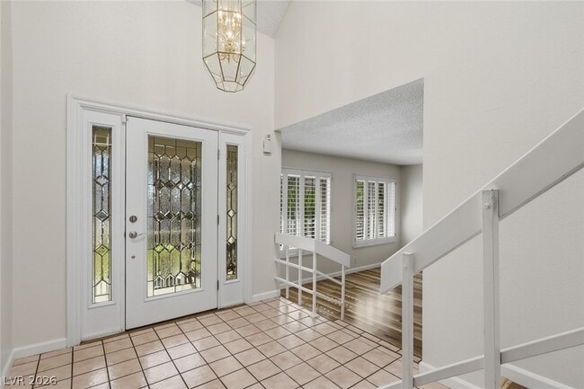 Building Photo - 3321 Basque St