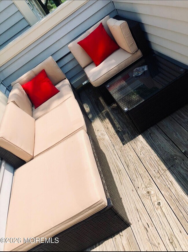 Building Photo - 398 Brookview Ct