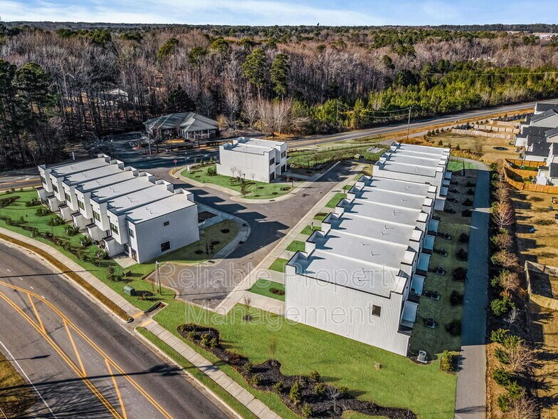 Building Photo - 37 N Laird Dr