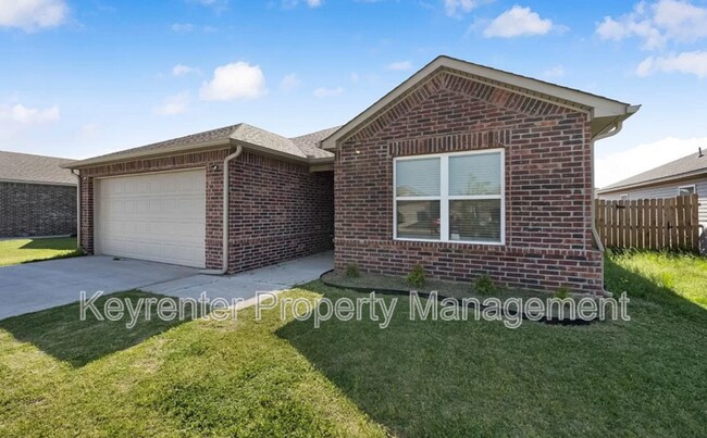 Building Photo - 1504 Chuck Wagon Dr