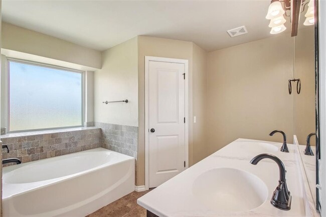 Building Photo - 3913 Caraway Ln