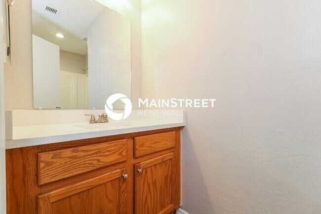 Building Photo - 5 Bedroom Pet-Friendly Home in El Mirage, AZ with Main Street Renewal