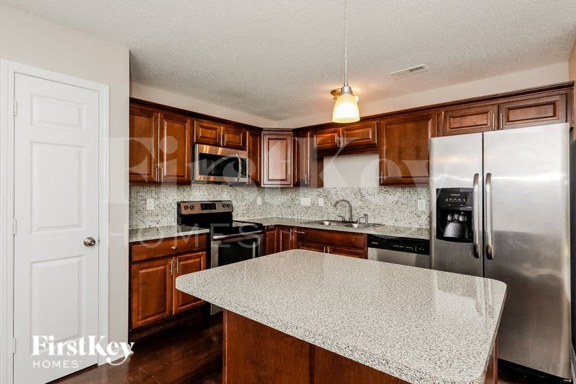 Building Photo - 1024 Stinson Glen Ln