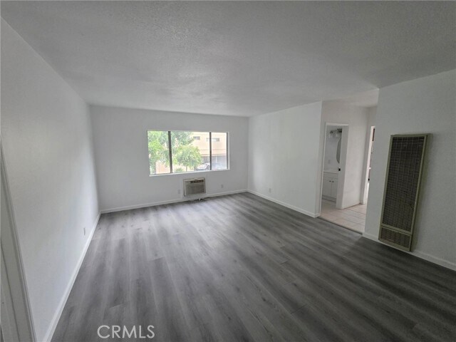 Building Photo - 476 E Palm Ave