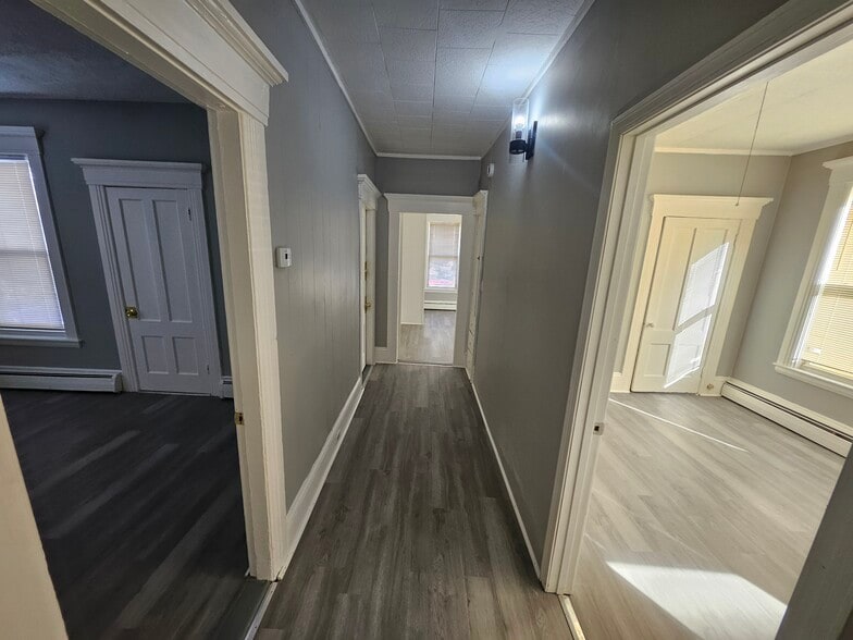 Building Photo - 275 Lake Ave