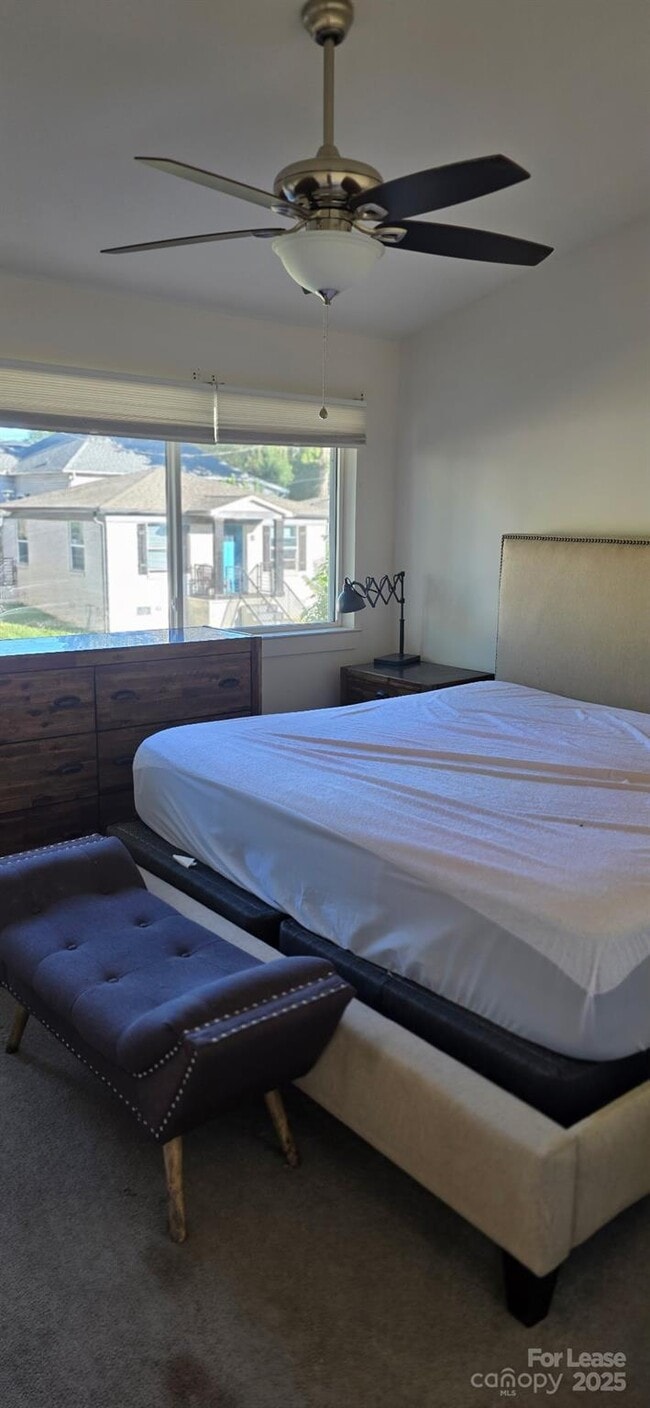 Building Photo - 310 State St