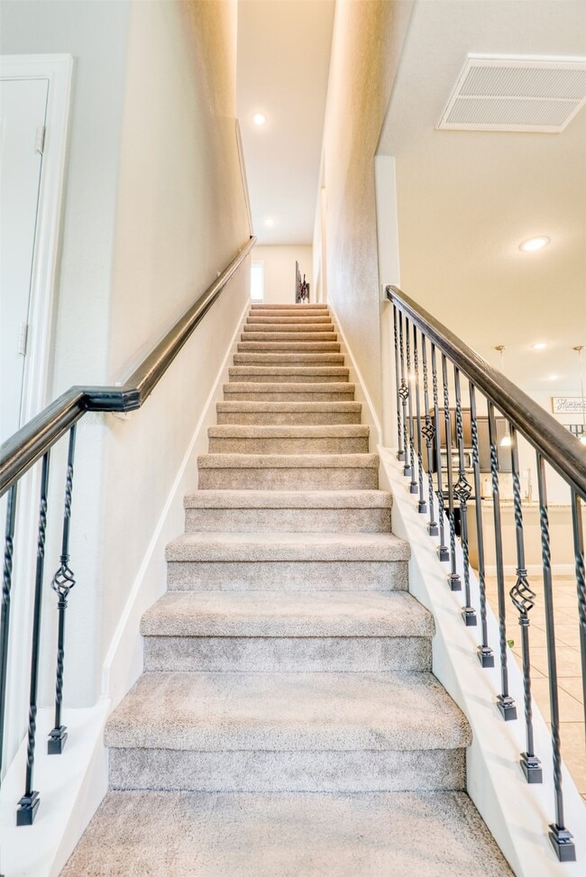Building Photo - 17734 White Lightning Way