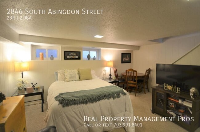 Building Photo - 2846 S Abingdon St