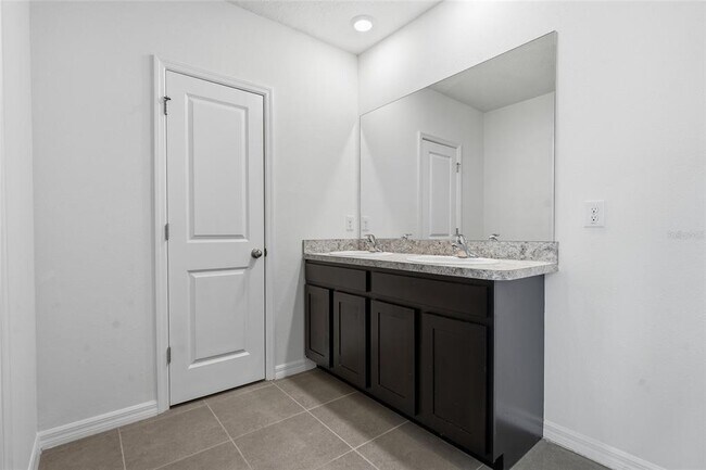 Building Photo - 32745 Pez Landing Ln