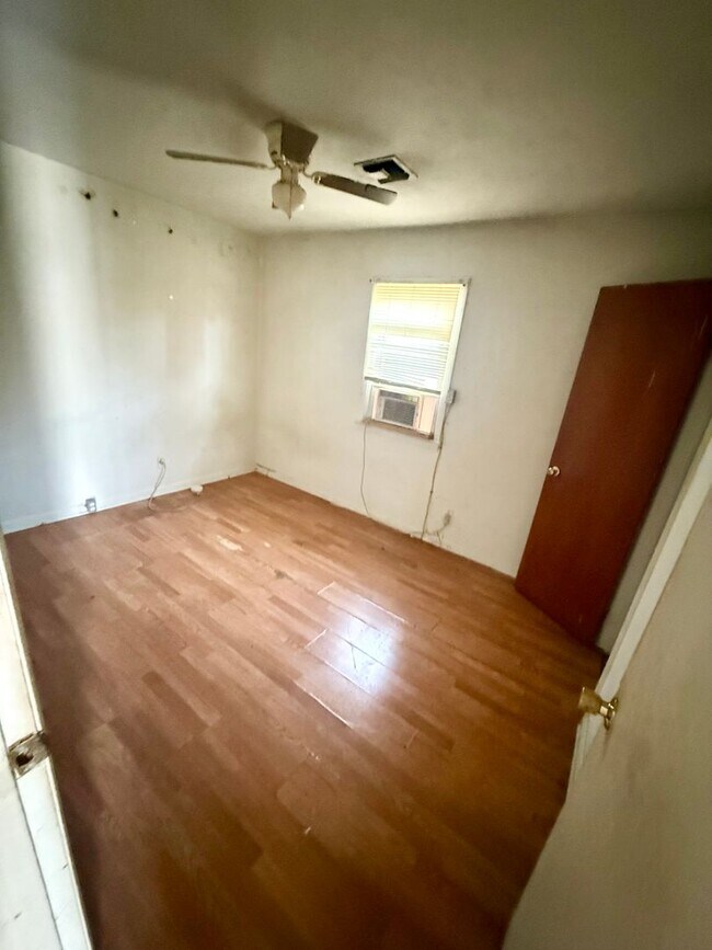 Building Photo - Owner Financing / Easy Path To Being A Homeowner