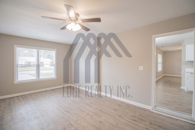 Building Photo - 1253 Roberts Way