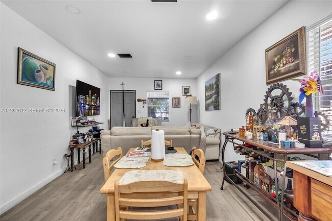 Building Photo - 3055 NW 23rd Ave