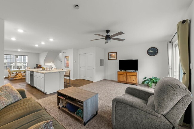 Building Photo - 846 Briar Gln Ct