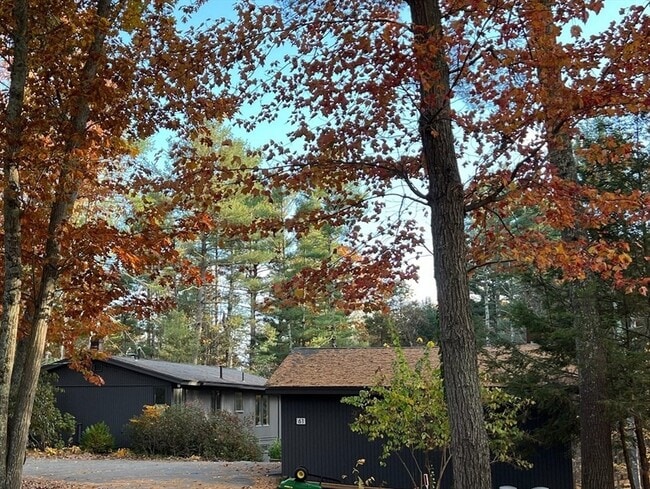 Building Photo - 61 Woodland St