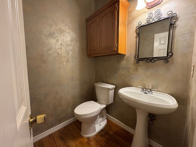 Building Photo - BIXBY - 4 Bedroom, 2.5 baths, 2 car garage...