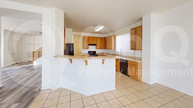 Building Photo - 1351 Burdock Dr S