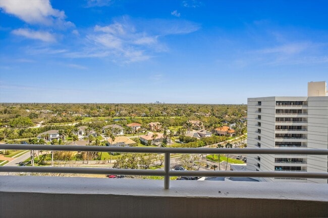Building Photo - 5950 Pelican Bay Plaza S