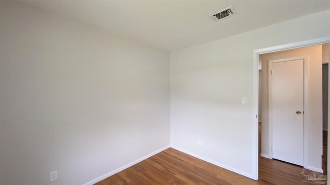 Building Photo - 2117 Pullman Cir