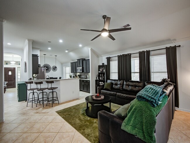 Building Photo - 1346 Tee Time Ct