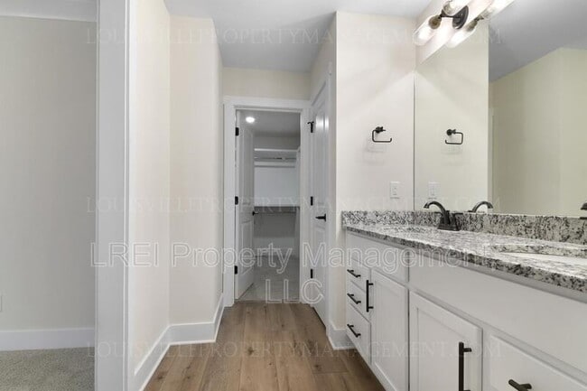 Building Photo - 6523 Ashley Springs Ct