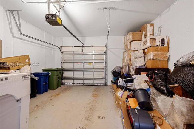 Building Photo - 4101 Forest Dr