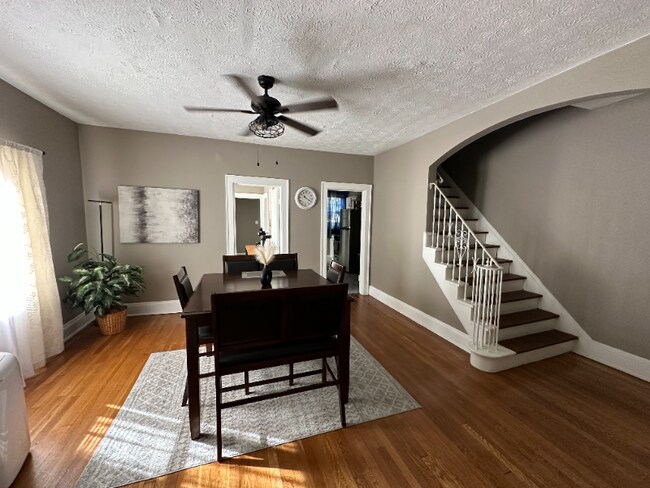 Building Photo - 3120 E Derbyshire Rd