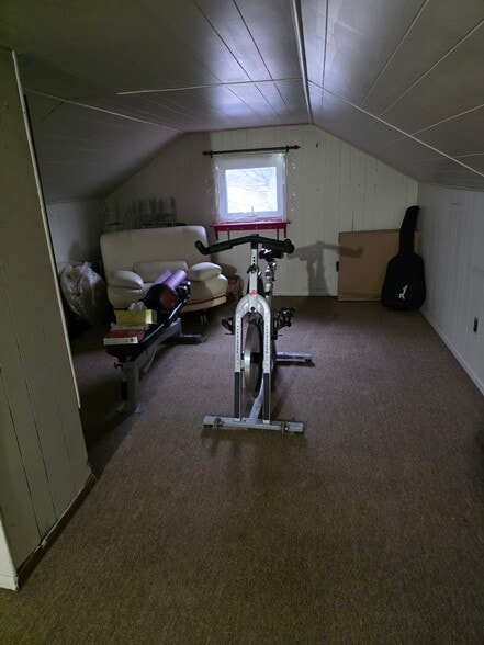 Building Photo - 6990 W Lake Rd