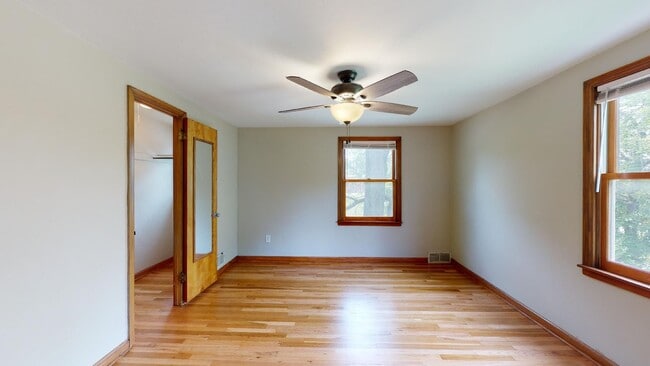 Building Photo - Great Location - Available August 1st