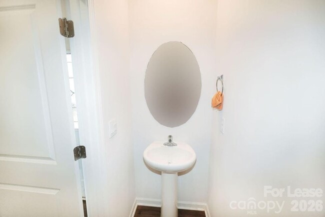 Building Photo - 8140 Clairwood Dr