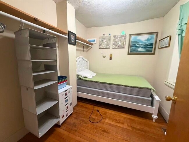 Building Photo - 251 Broadway