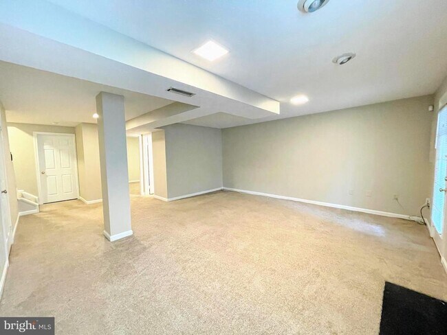 Building Photo - 11812 Great Owl Cir