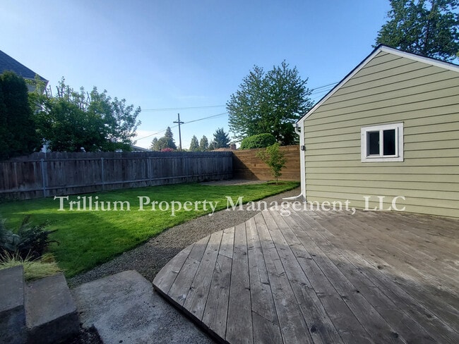 Building Photo - 4835 N Willamette Blvd