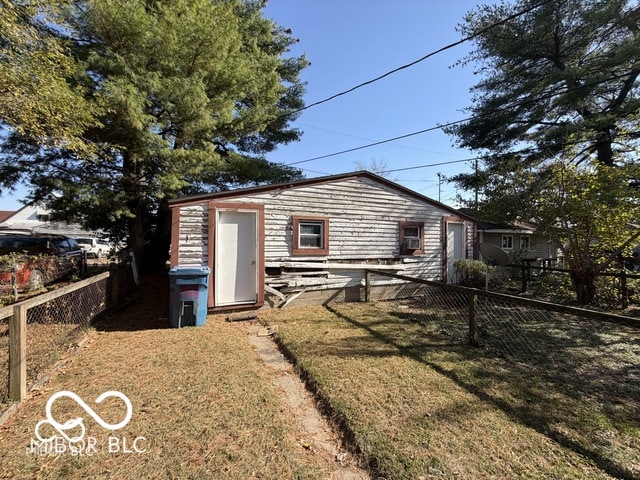 Building Photo - 1445 W Lee St