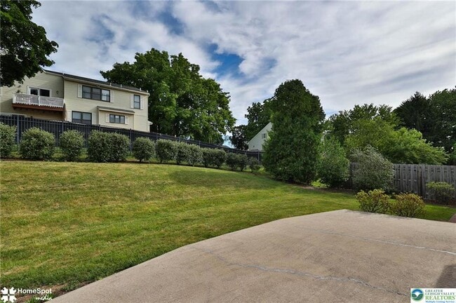 Building Photo - 4059 Wedgewood Rd