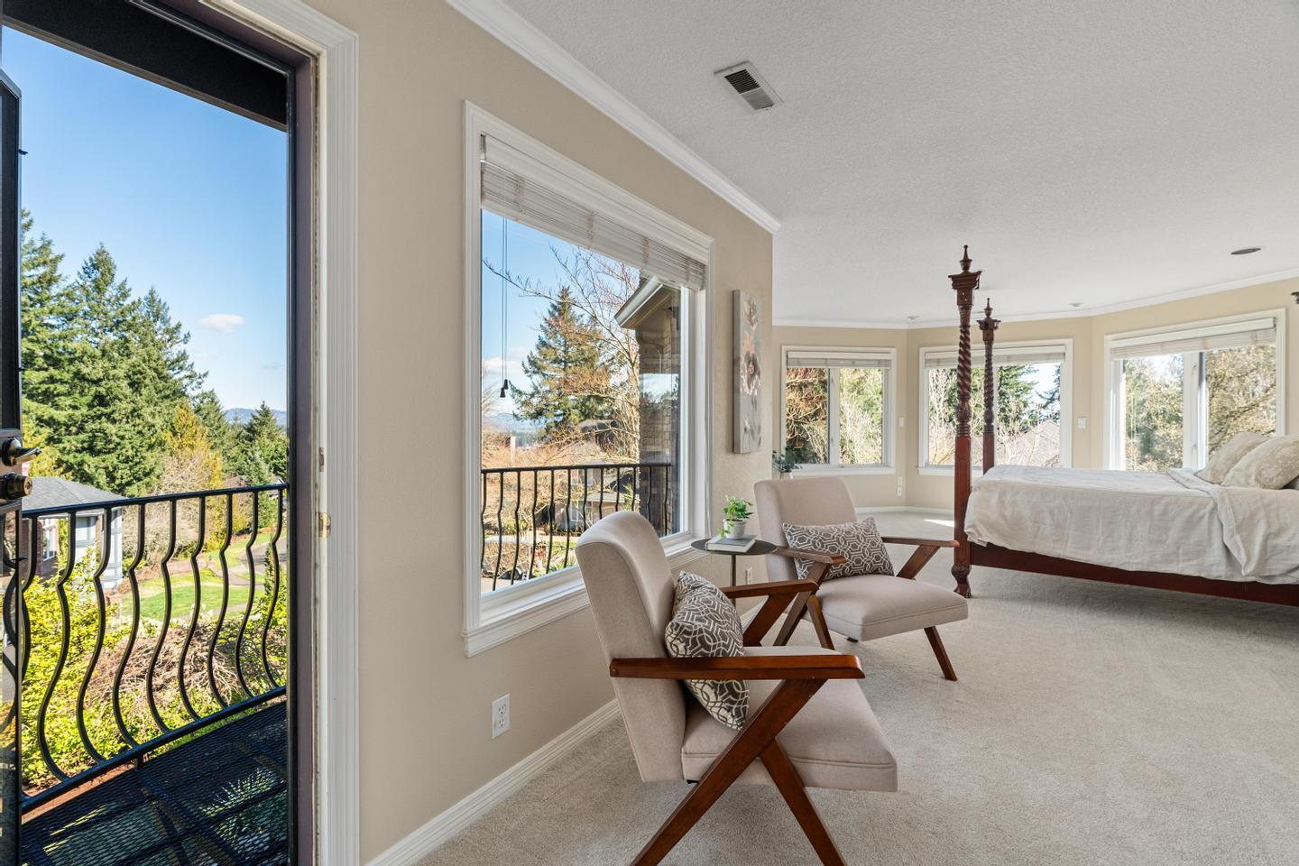 Building Photo - 16235 SW Falcon Dr