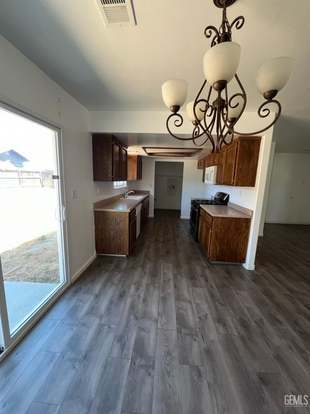 Building Photo - 476 Emily Way