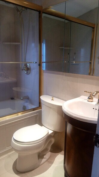 Building Photo - 277 Whitehall Rd S