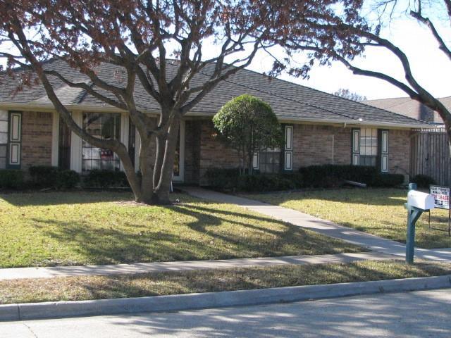 Primary Photo - 2220 Teakwood Ln