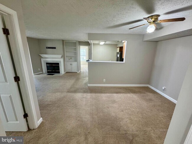 Building Photo - 3804 Ridge Knoll Ct