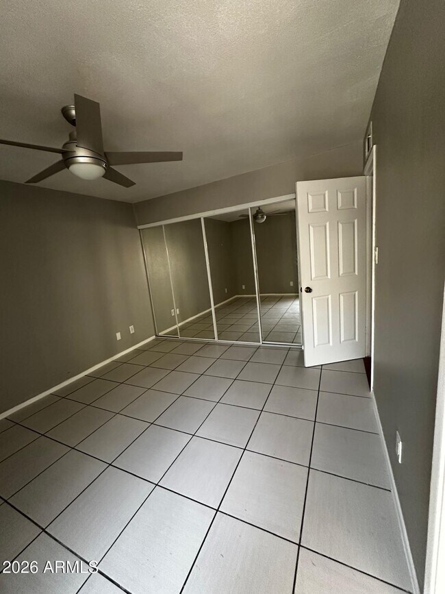 Building Photo - 1701 W Tuckey Ln