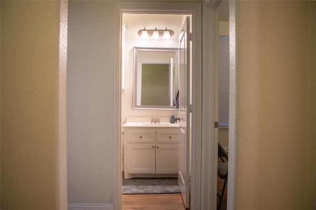 Building Photo - 511 La Grange Dr