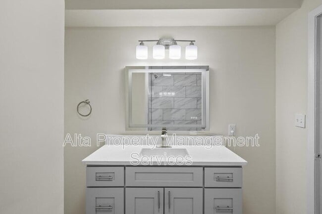 Building Photo - 11357 Bedford Oaks Dr
