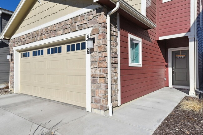 Building Photo - Modern 3-Bedroom Home for Rent in Chapel H...