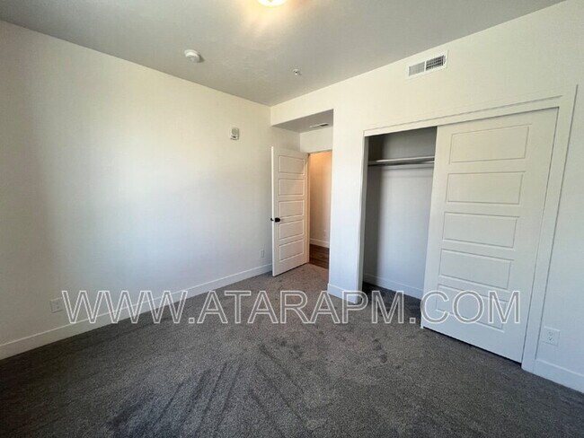 Building Photo - 543 S 1020 W