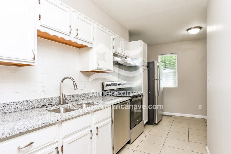 Building Photo - 3620 Marvin Ave