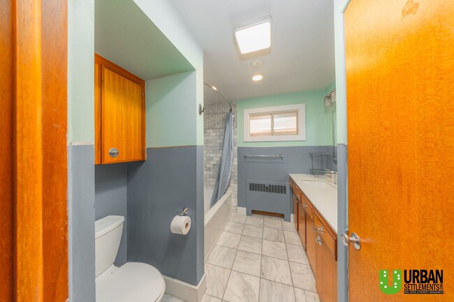 Building Photo - Classic South Hill Charmer for Rent – 3423 S Grant Blvd, Spokane, WA 99203