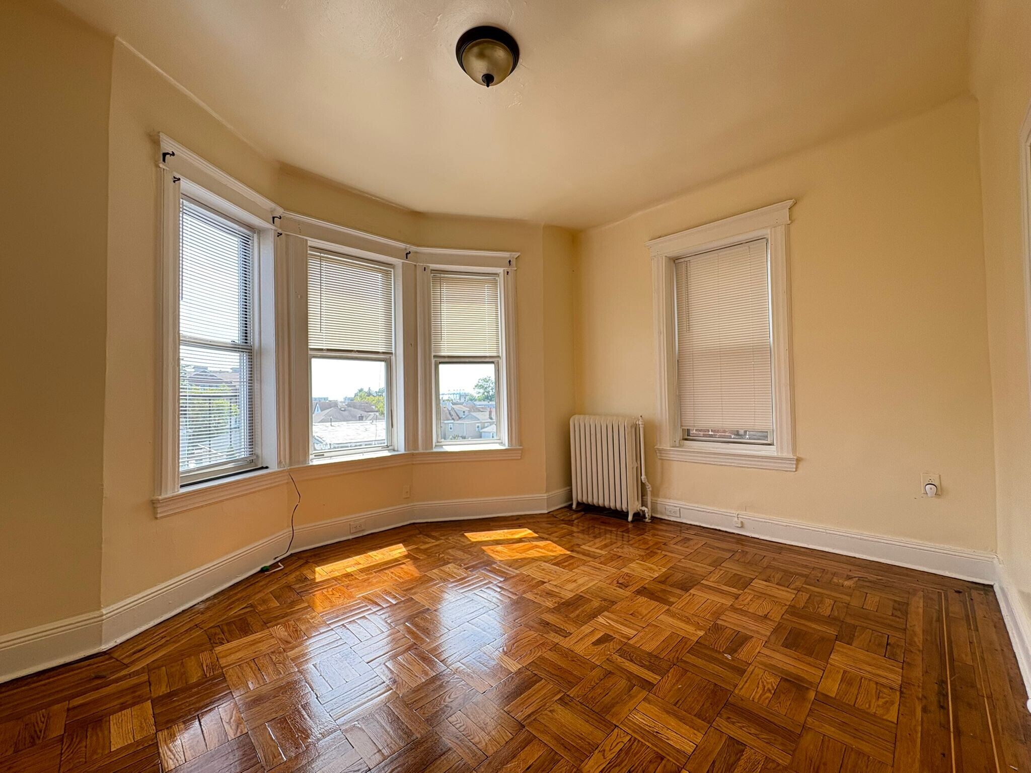 90-96 W 33rd St D6 - 91 W 33rd St