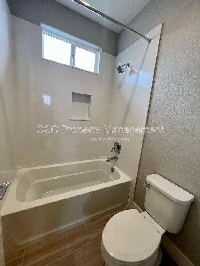 Building Photo - 476 Lassen Wy